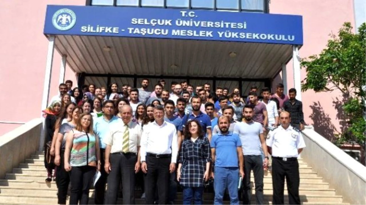 Başkan Turgut, Üniversite Öğrencileriyle Panelde Buluştu