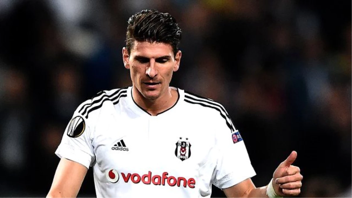 Beşiktaş, Gomez\'in "EURO 2016 Sonrası Görüşelim" Teklifini Kabul Etmedi