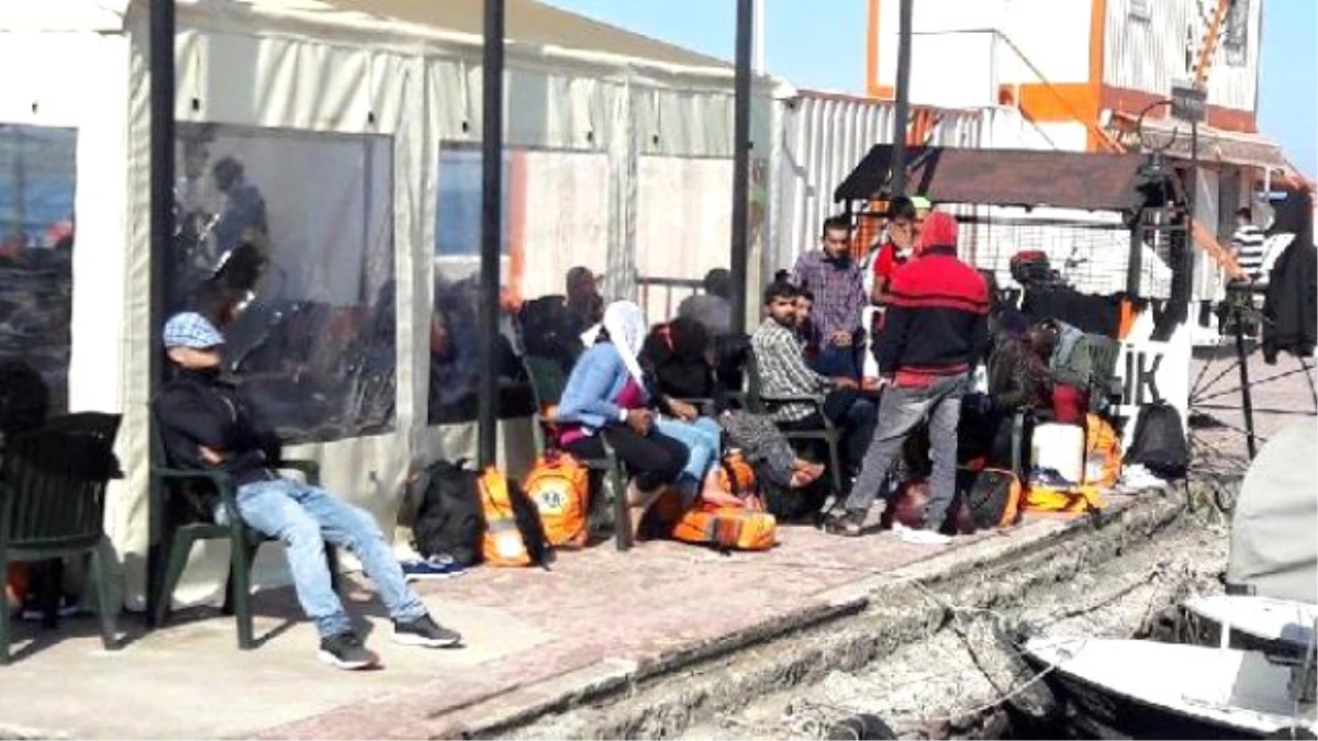 Dikili\'de 42 Mülteci Yakalandı