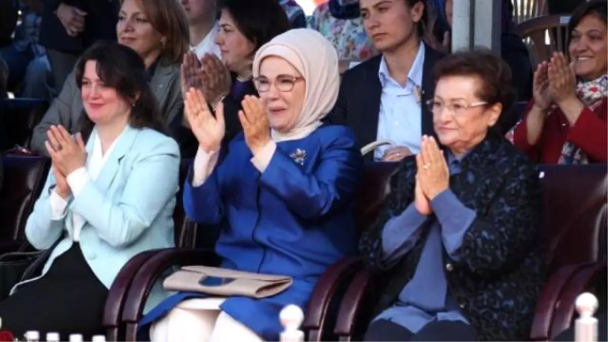 Emine Erdoğan: Kalplerimizdeki Engelleri Kaldırabilirsek, Tüm Engelleri Daha Rahat Aşabiliriz