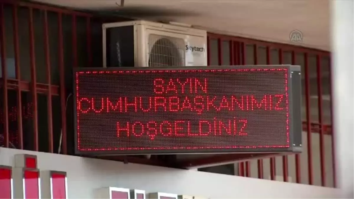 Erdoğan, Cuma Namazını Sahil Camisi\'nde Kıldı