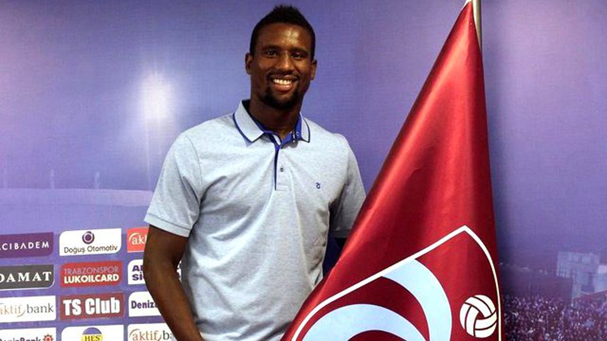 Ersun Yanal'ın İstemediği Douglas, Sporting Lizbon'a Satıldı