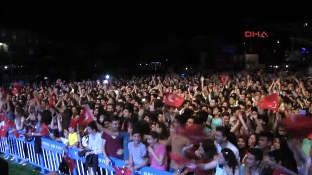 Kemer\'de Teoman Coşkusu