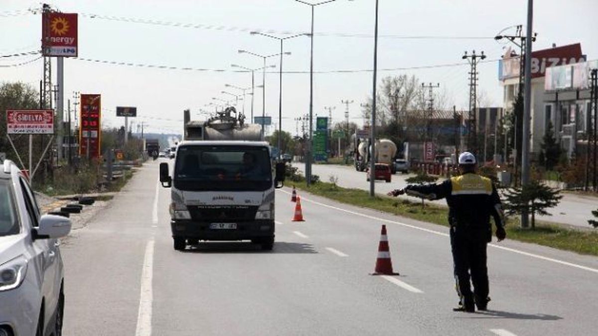 Kırklareli\'nde 3 Bin 403 Araca Trafik Cezası Kesildi