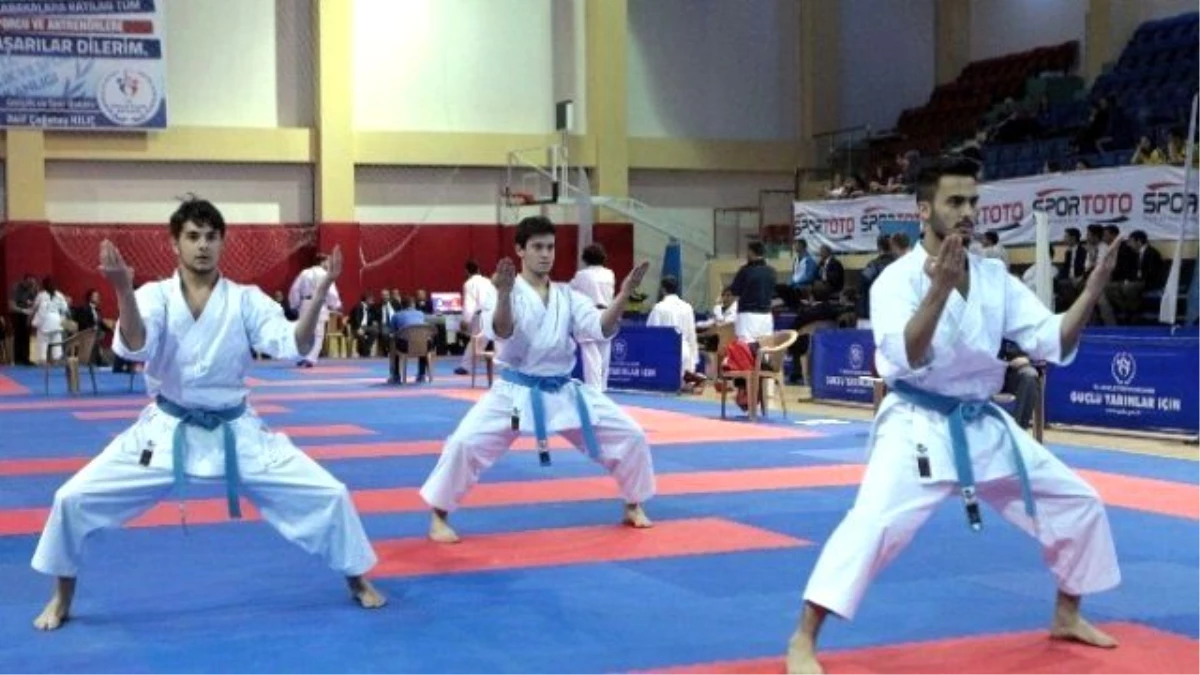 Kulüpler Karate Şampiyonası\'nda İlk Güne İstanbul Damgası