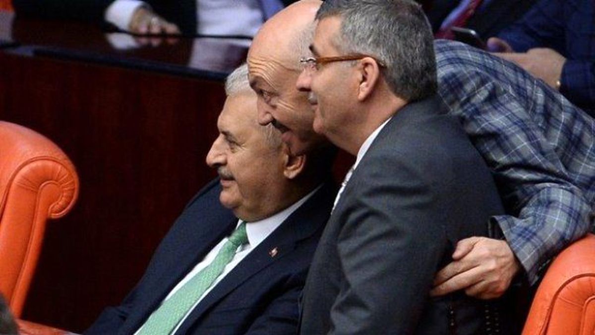 Meclis'te Binali Yıldırım'a Yoğun İlgi