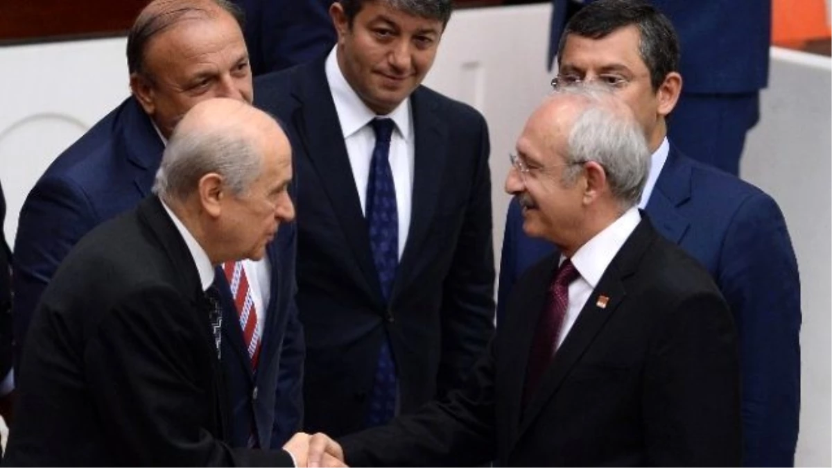 Meclis\'te Kılıçdaroğlu-bahçeli Sohbeti