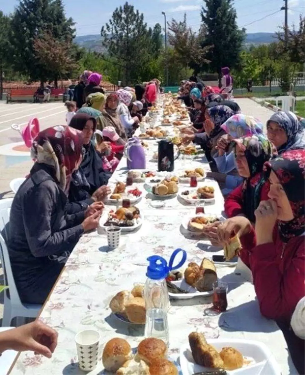 Öğrenci Annelerine Kahvaltı