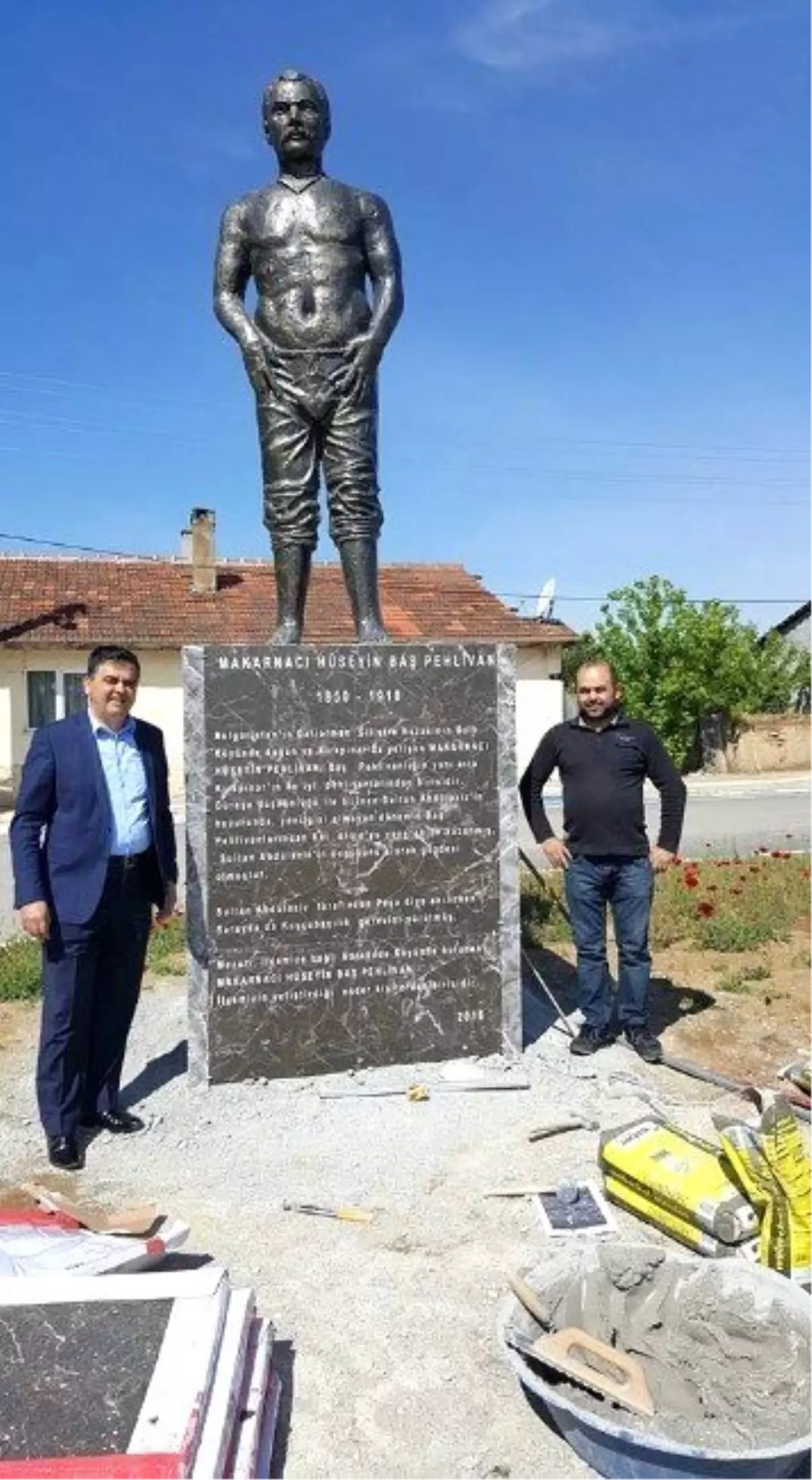 Pazaryerili Osmanoğlu Makarnacı Hüseyin Pehlivan\'ın Heykelinde Sona Gelindi