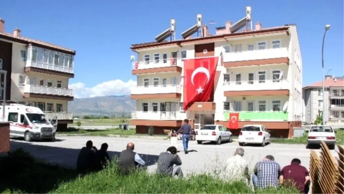 Şehit Ateşi Erzincan\'a Düştü