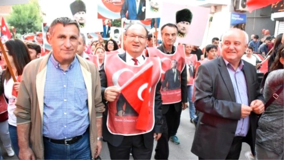 Süleymanpaşa Yürüyüş ve Onur Akın Konseri ile Mustafa Kemal\'i Andı
