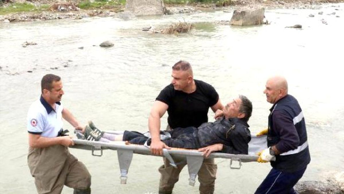 Yaşlı Adam Alkolden Sızdı, Öldü Sanıldı