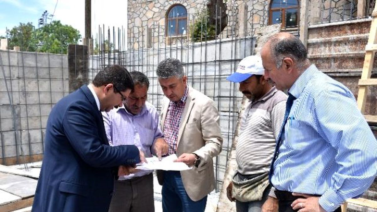 Başkan Çelik, Mahallelerdeki Çalışmaları Yerinde İnceledi