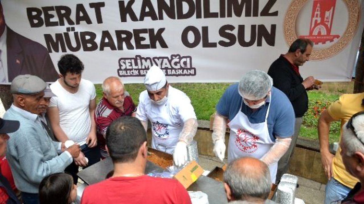Bilecik\'te Osmanlı Mimarisi Çeşmeden Su Yerine Şerbet Aktı