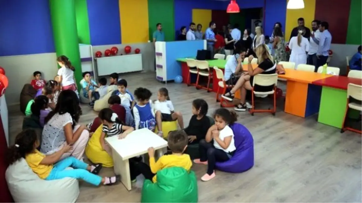 Çocuklara Renkli Kütüphane