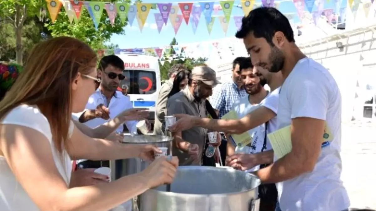 Dünya Süt Günü\'nde 700 Kişilik Mehir Dağıtıldı