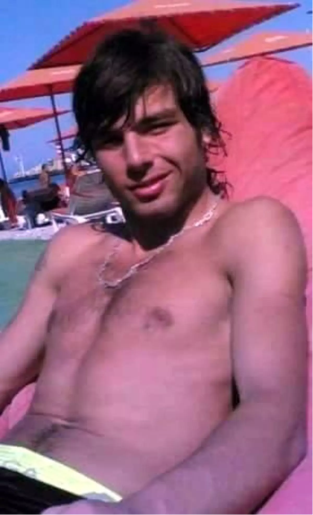 Evine Gitmeyen Genci, Ailesi Hastanede Ölü Buldu