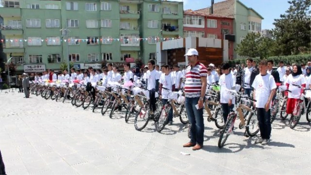 Niğde\'de 407 Öğrenciye Bisiklet Dağıtıldı