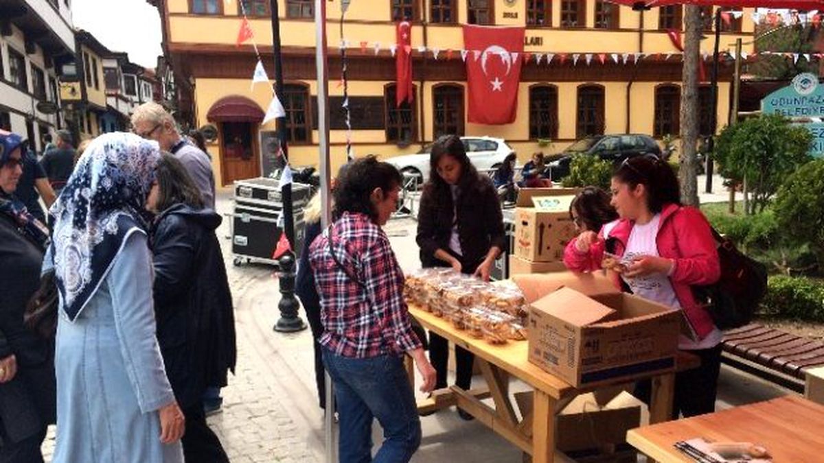 Odunpazarı Belediyesi Kandil Simidi Dağıttı