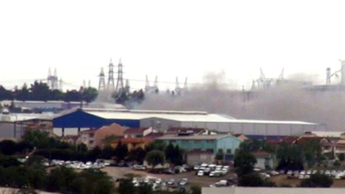 Tuzla'da Fabrikada Yangın Çıktı