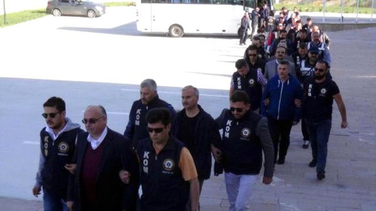 Uşak\'ta \'Paralel Yapı\' Operasyonu Zanlılarının Tamamı Serbest
