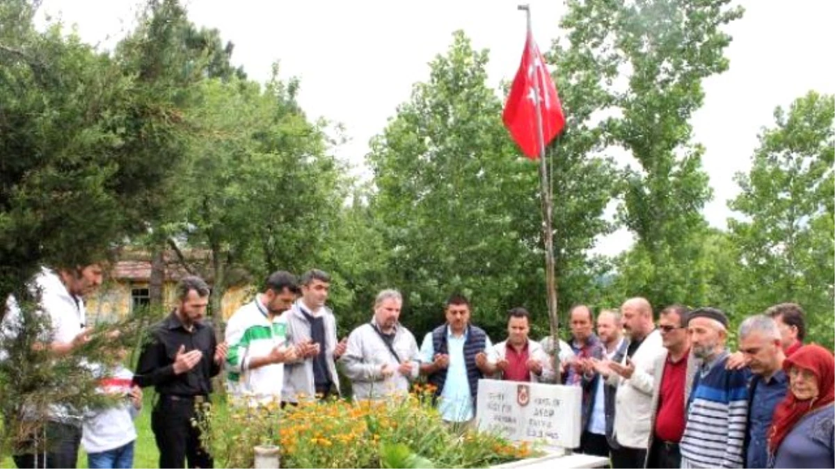 21 Yıl Önce Şehit Olan Askerin Silah Arkadaşlarından Vefa