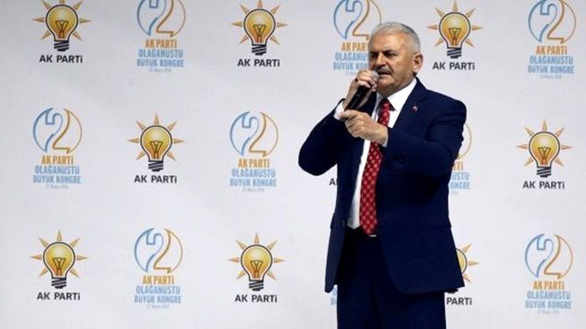 Ak Parti Genel Başkanı Binali Yıldırım: Bu Bayrağı Asla Yere Düşürmeyeceğim