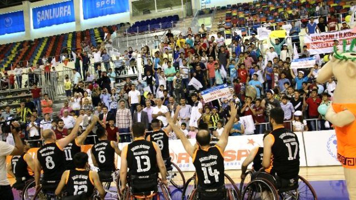 Büyükşehir Belediye Engelli Spor Takımı Şampiyonluk Kupasını Aldı