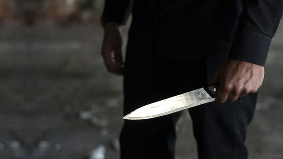 Japon Şarkıcı 20 Yerinden Bıçaklandı