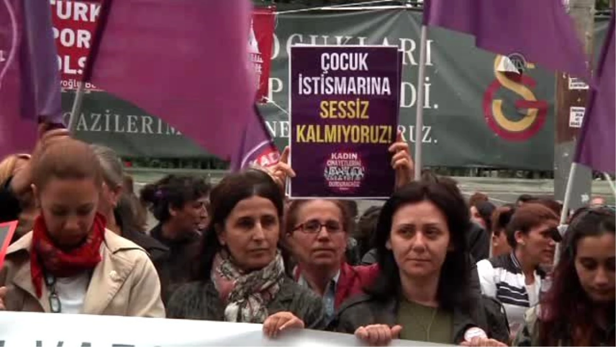 Kadın Cinayetlerine Karşı Acil Önlem Grubu\'ndan Protesto
