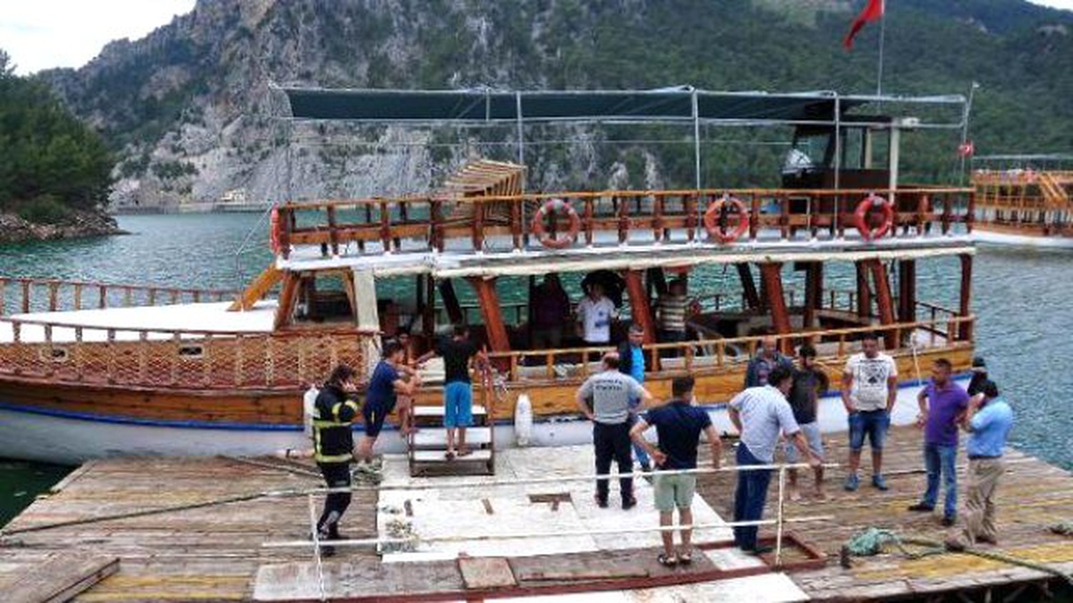 Manavgat\'ta Turistleri Taşıyan Cip Baraj Gölüne Uçtu: 9 Yaralı, 3 Kayıp (2) - Yeniden
