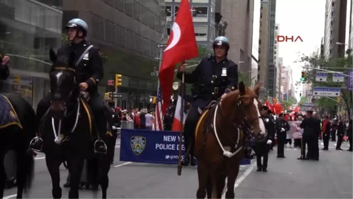 New York\'ta Türk Günü Yürüyüşü Düzenlendi