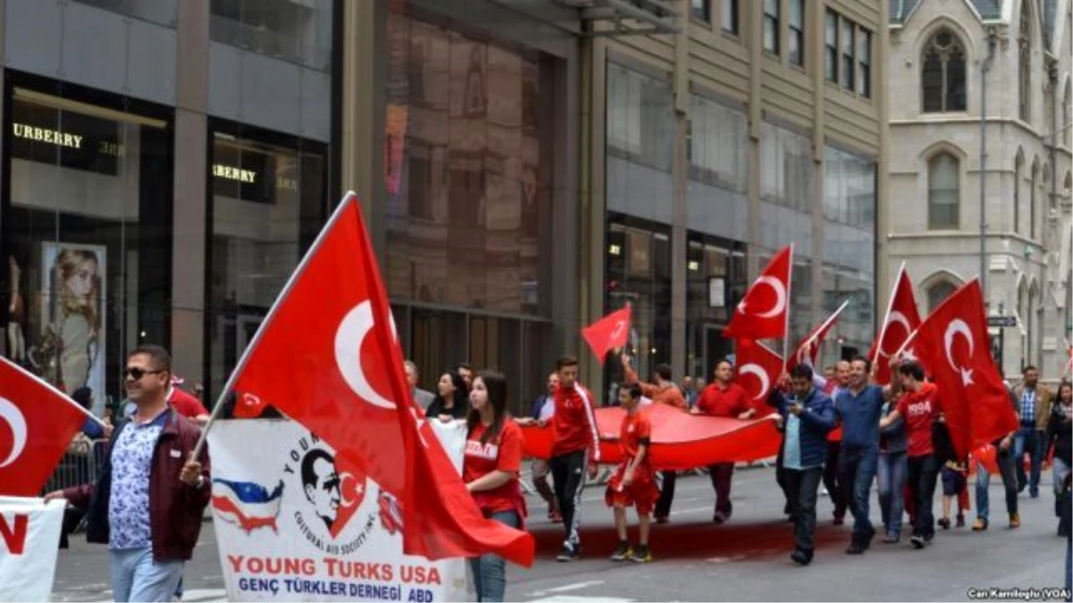 New York\'ta Türk Günü Yürüyüşü Gerçekleştirildi