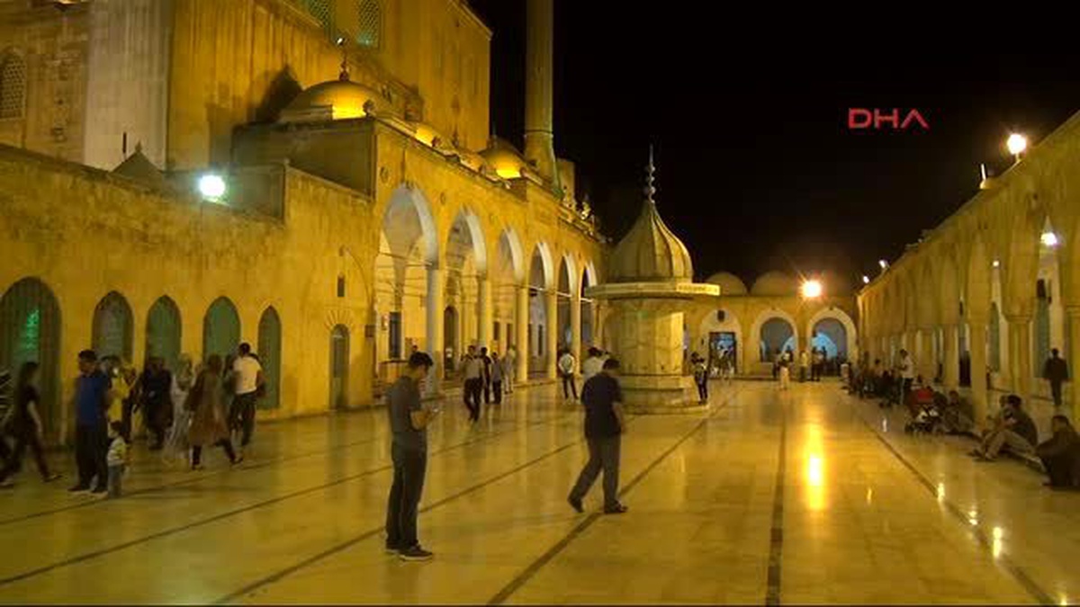 Şanlıurfa\'da Berat Kandili Coşkuyla Kutlandı