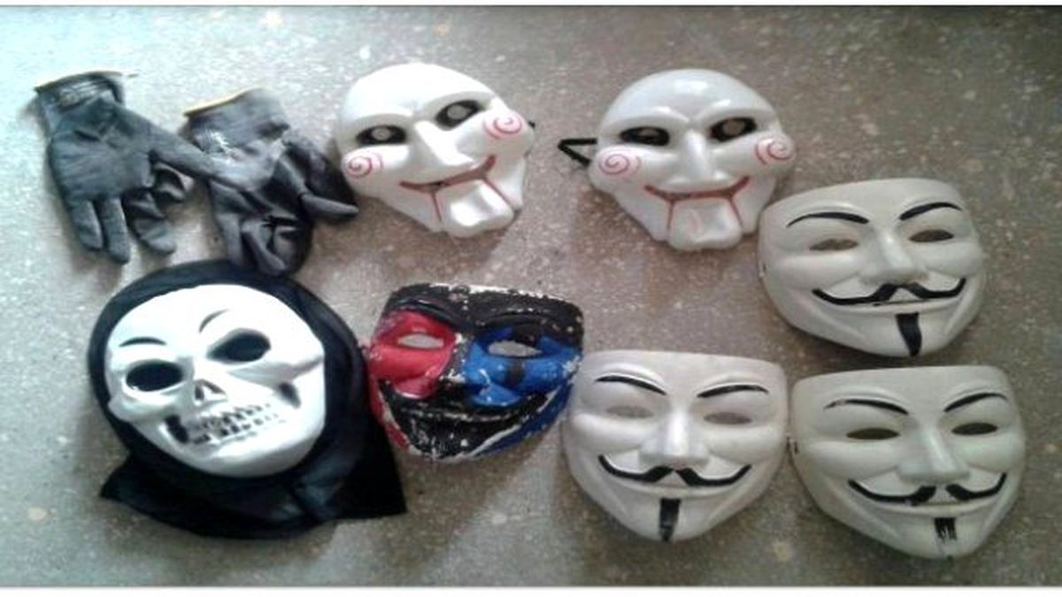 Teröristlerin Yüzlerini Saklamak İçin Kullandığı Maskeler Bulundu