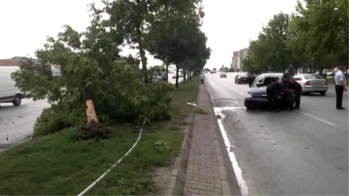 Trafik Kazası: 3 Yaralı