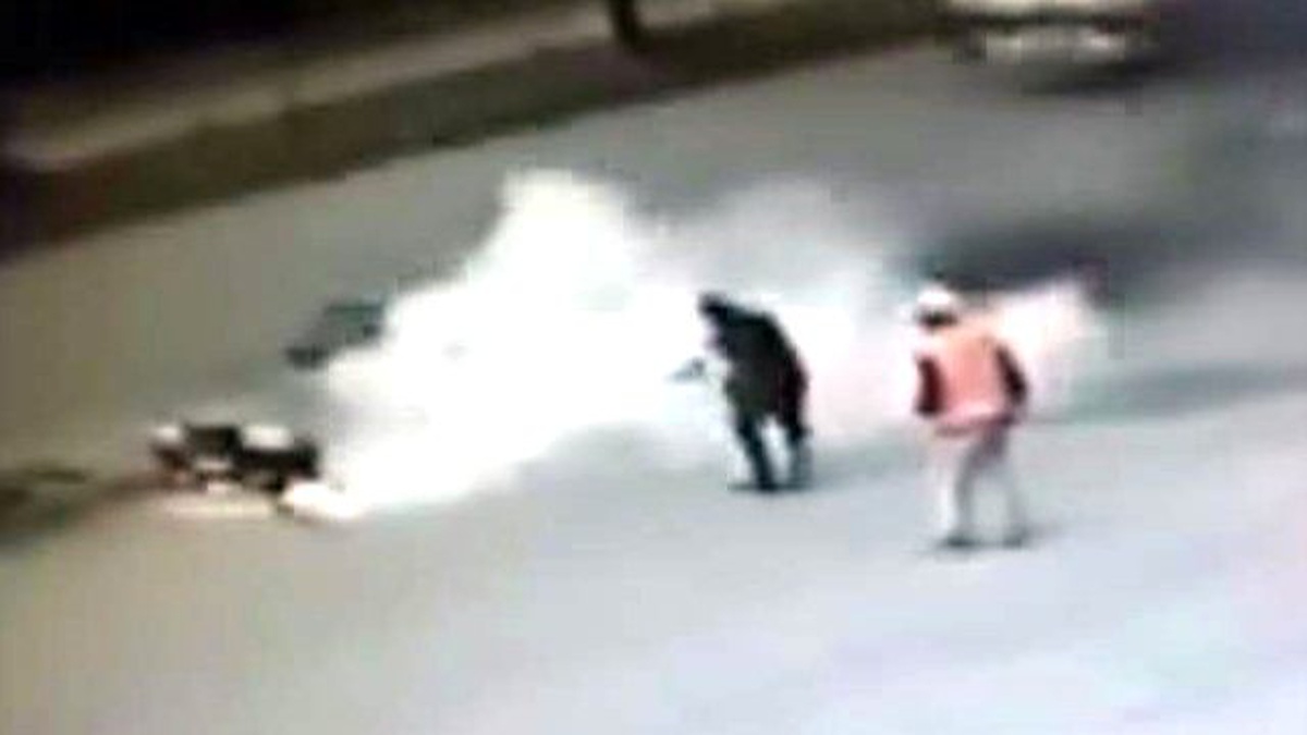 Yozgat\'ta Seyir Halinde Alev Alan Otomobil, Vatandaşlar Tarafından Söndürüldü