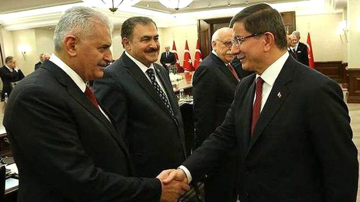 Binali Yıldırım ve Ahmet Davutoğlu Başbakanlık'ta Görüştü