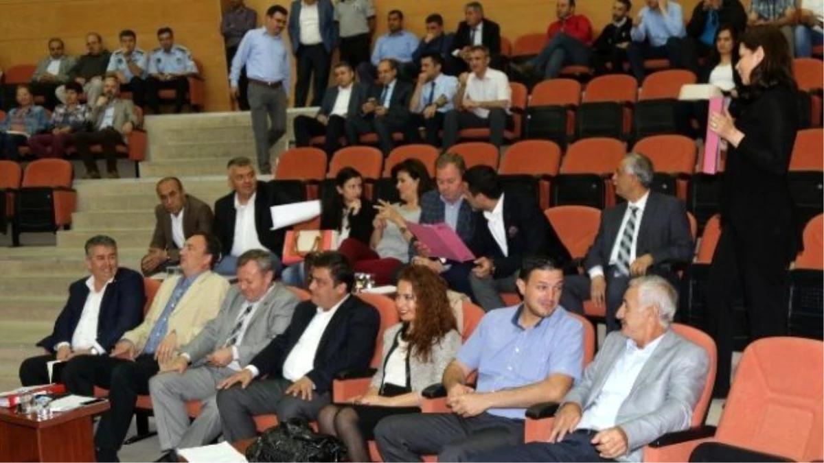 Akhisar Belediye Meclisi Stadyum Devir Yetkisini Başkan Hızlı\'ya Verdi