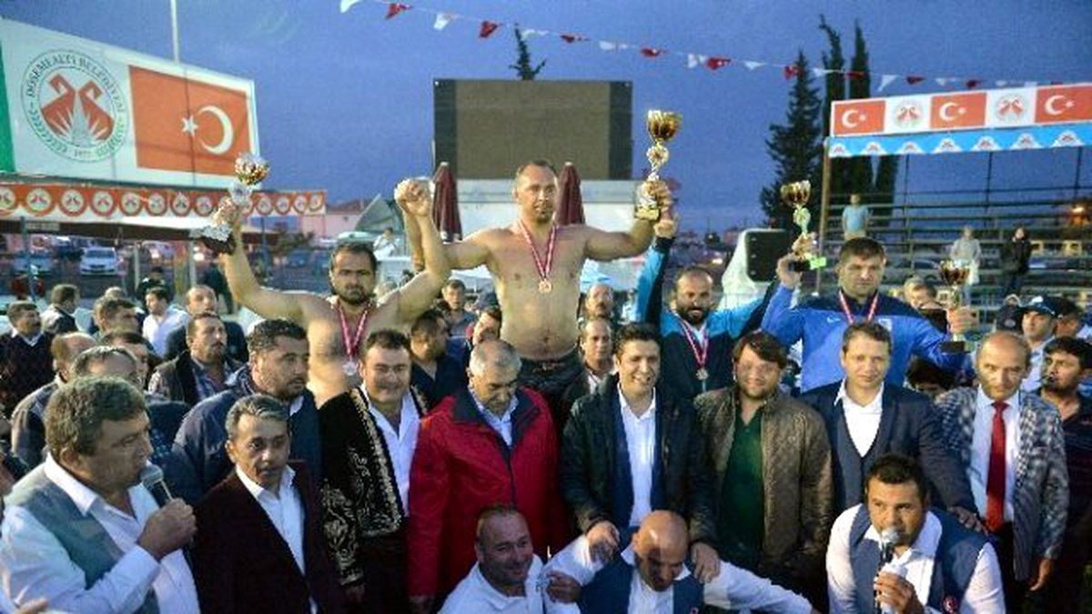 Ali Gürbüz\'den Bir Haftada Üç Başpehlivanlık
