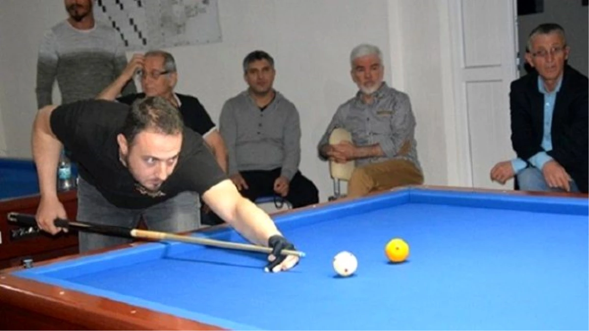 Bandırma\'da Satranç ve Bilardo Turnuvası Yapıldı