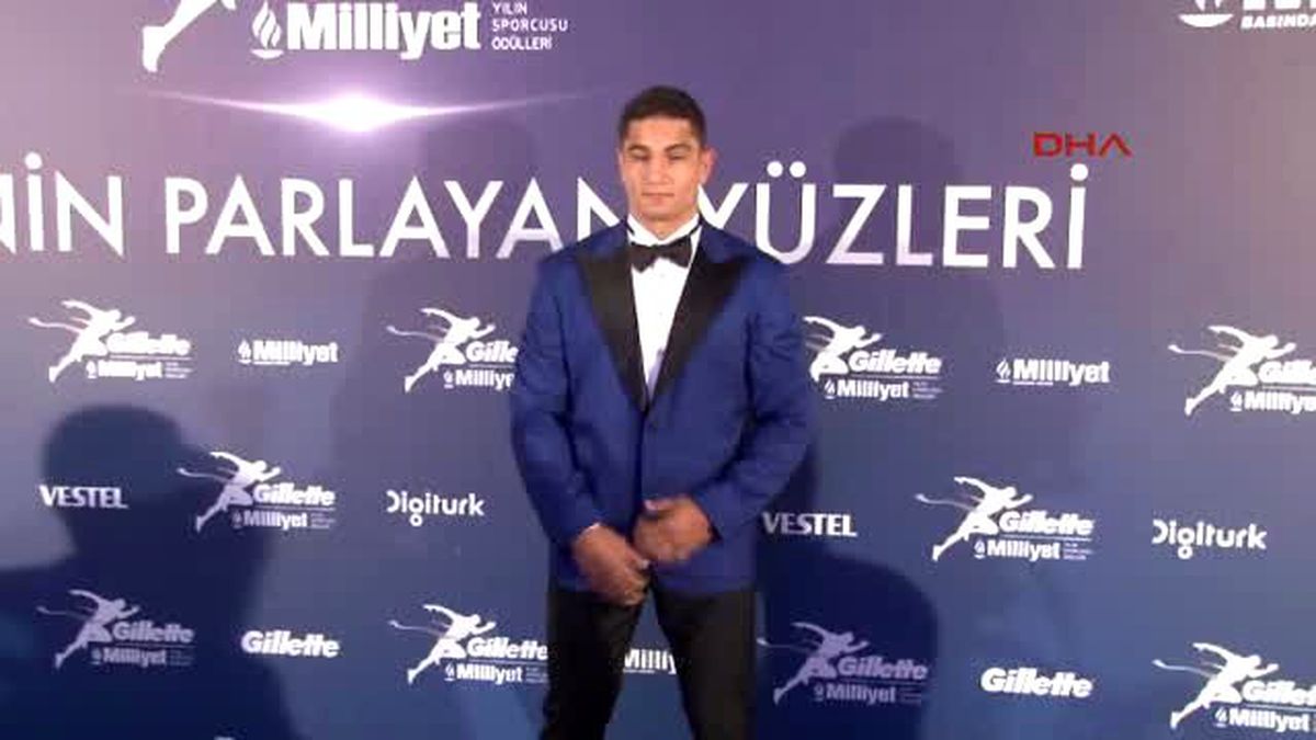 Bursaspor Teknik Direktörü Hamzaoğlu "Serdar Aziz\'i Bu Sene Tutmamız Zor Gözüküyor"