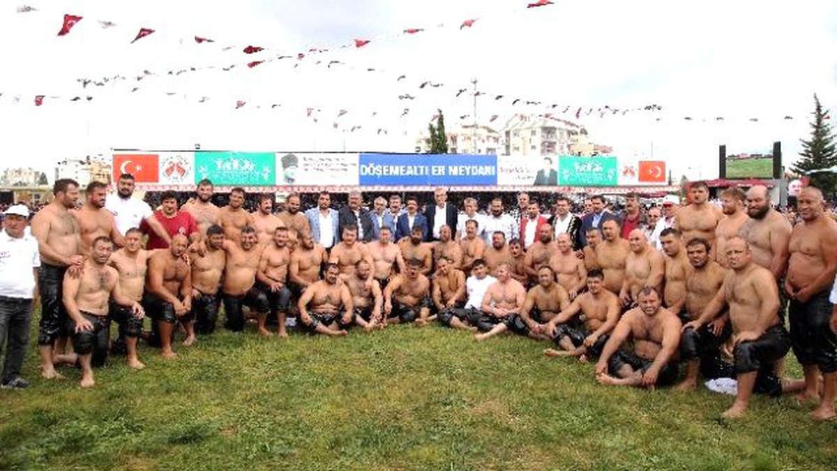 Döşemealtı Er Meydanı\'nın Başpehlivanı Ali Gürbüz
