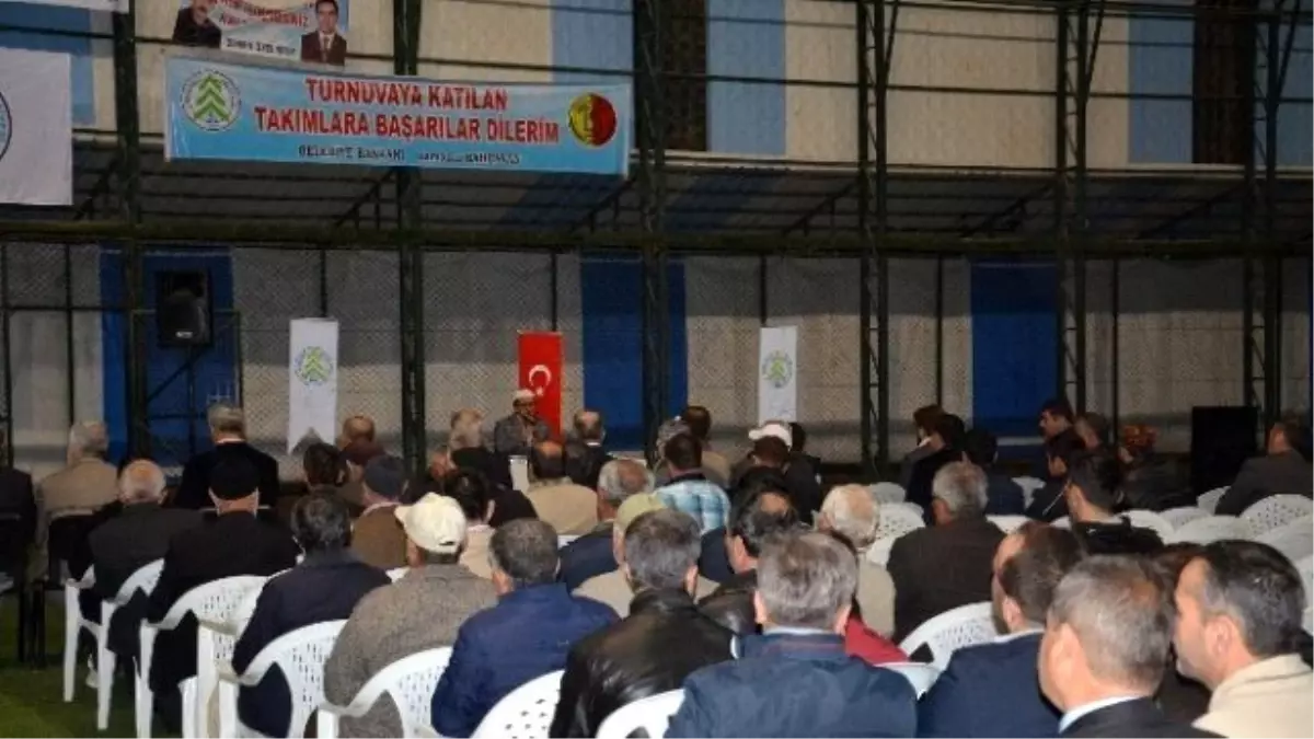 Dursunbey\'de Şevki Yılmaz Konferansı