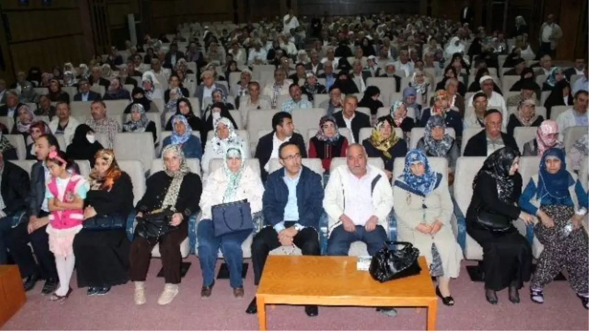 Elazığ\'da Hac Hazırlık Semineri Verildi