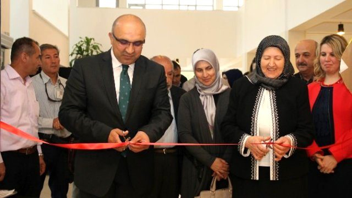 Erü\'de Lösemili Çocuklar Yararına Resim Sergisi