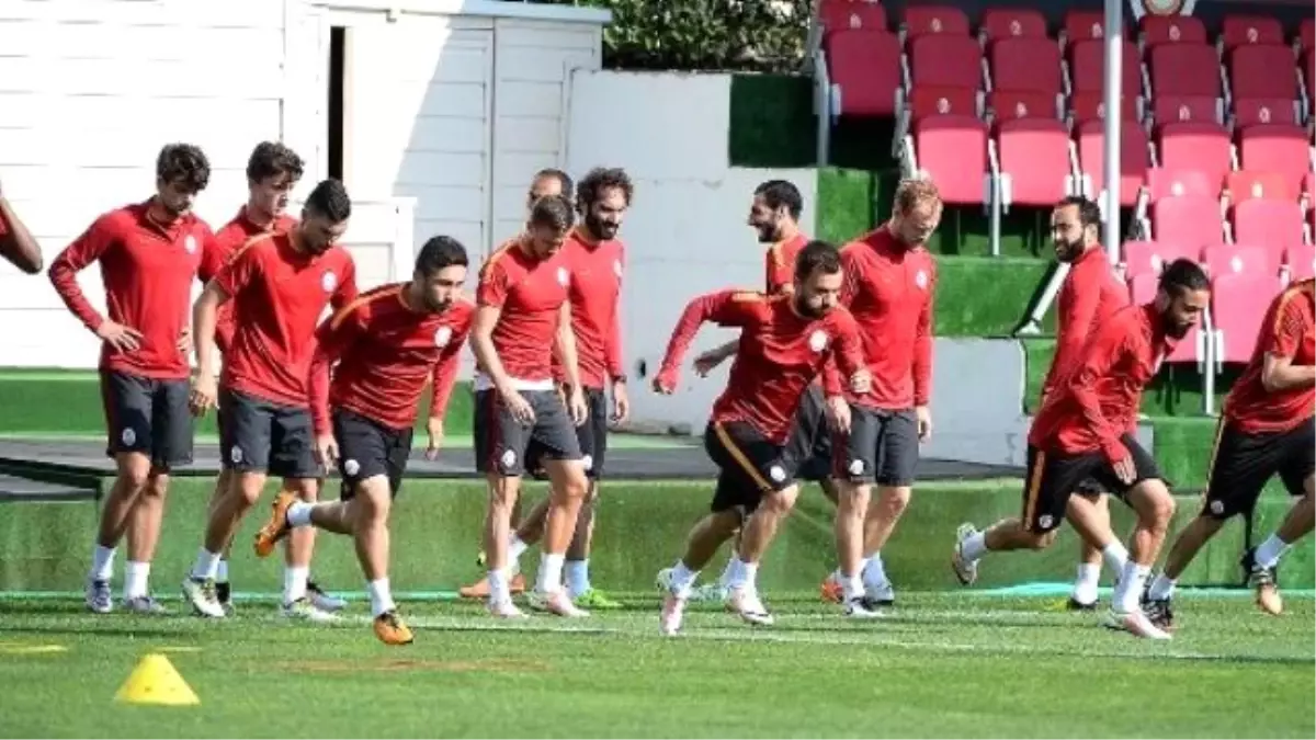 Galatasaray\'da Kupa Maçı Hazırlıkları Sürüyor