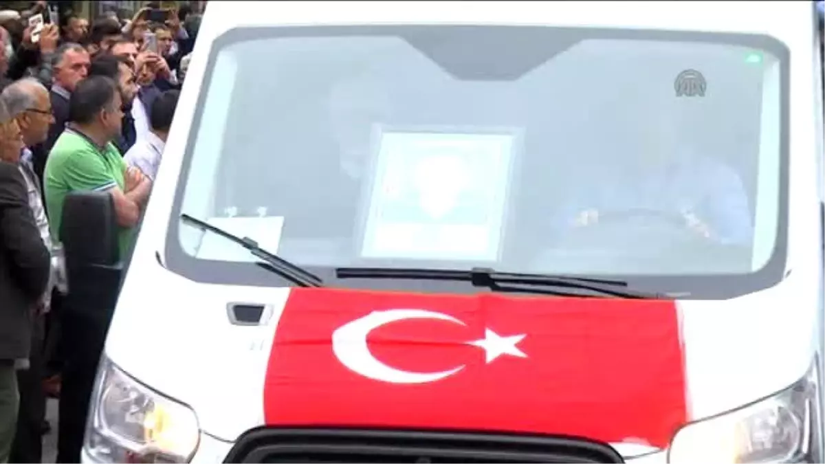 Hatay\'da Şehit Olan Sözleşmeli Er Alper Al, Son Yolculuğuna Uğurlandı