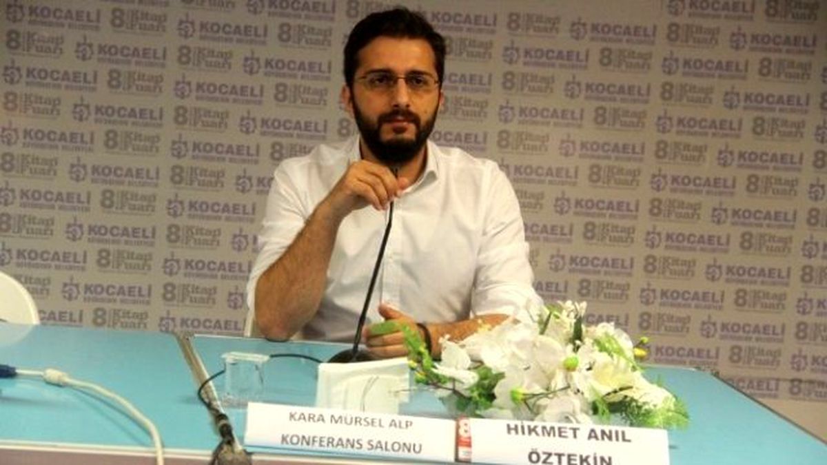 Hikmet Anıl Öztekin, 8. Kocaeli Kitap Fuarı\'nda Sevenleriyle Buluştu