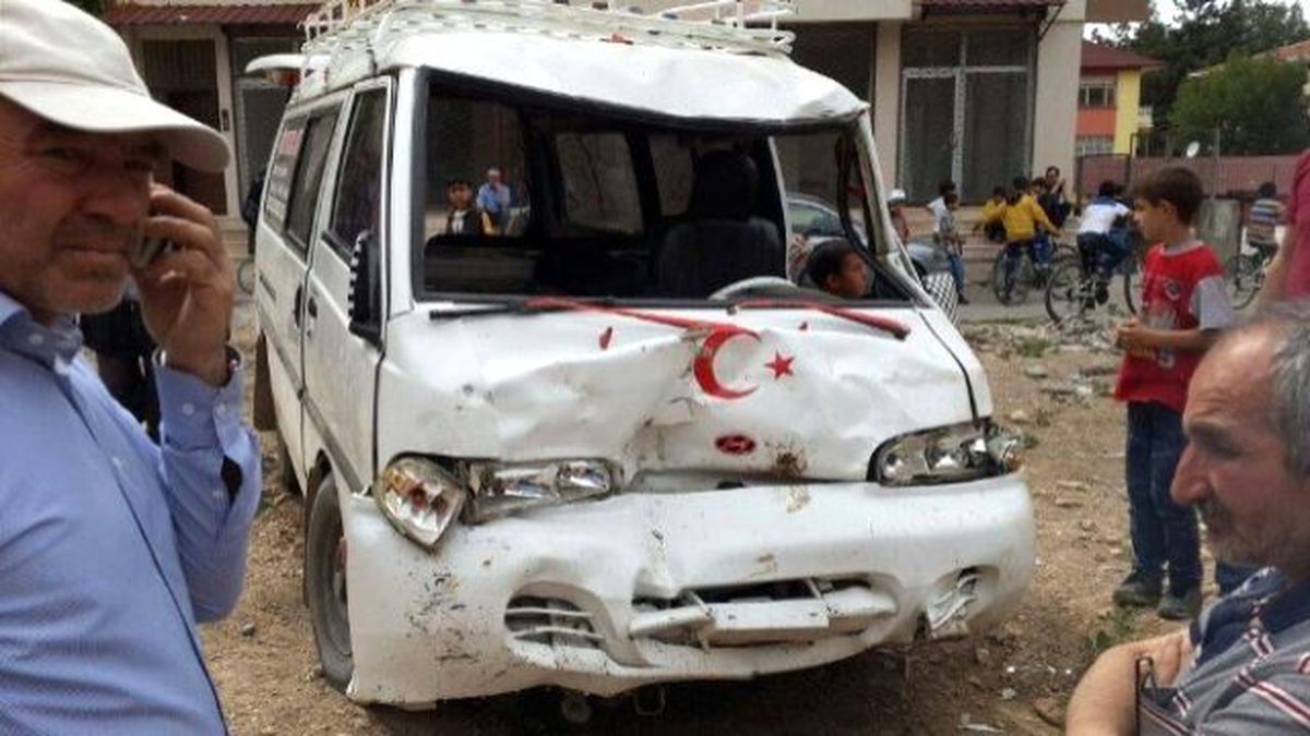 Aracıyla 10 Metre Yüksekten İnşaat Temeline Düştü